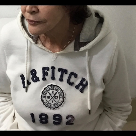 Abercrombie & Fitch Sweaters - ISO of This Fitch Hoodie.